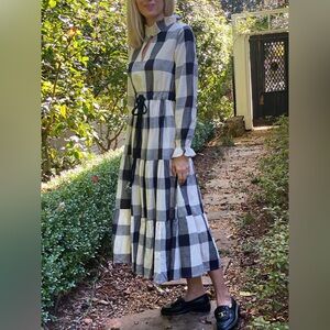 Daydress UK Alma Drawstring Black and White Large Check Cotton Dress. Size S